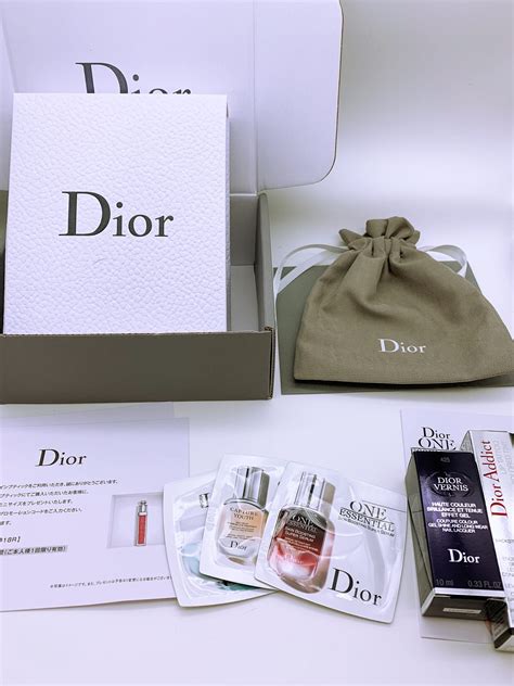 dior オンラインブティック 次回購入特典|DIOR .